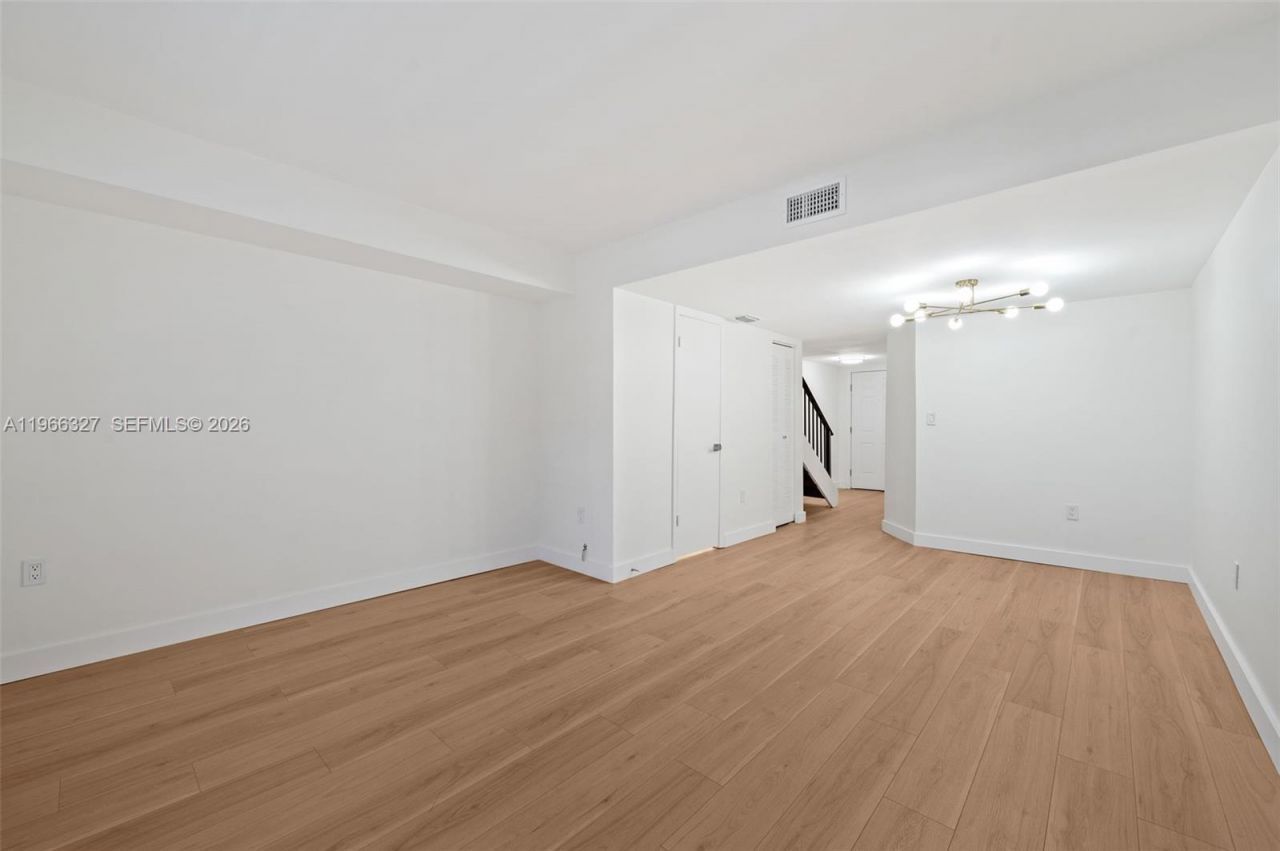 5750 Turin St , Unit 203, Coral Gables, FL 33146 Photo