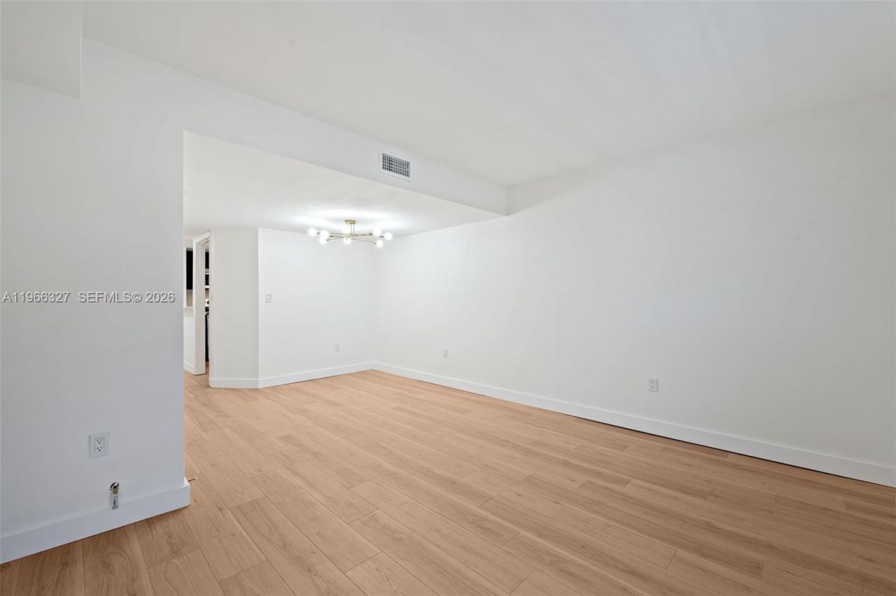 5750 Turin St , Unit 203, Coral Gables, FL 33146 Photo