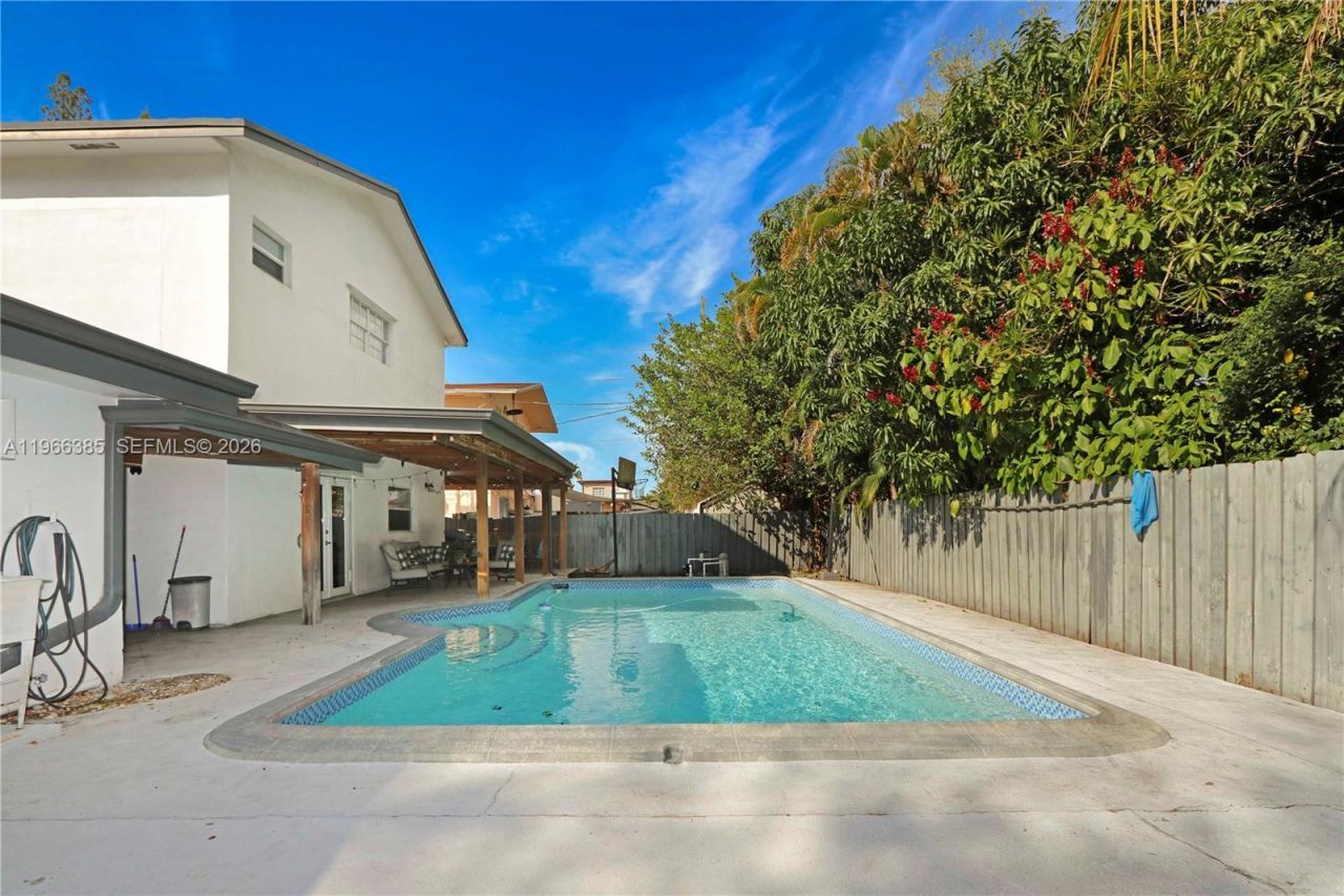 1221 SW 74th Ct , Miami, FL 33144 Photo