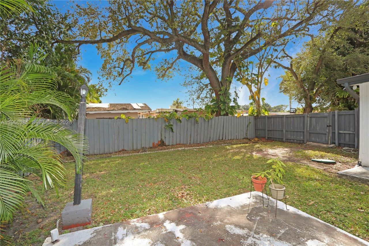 1221 SW 74th Ct , Miami, FL 33144 Photo