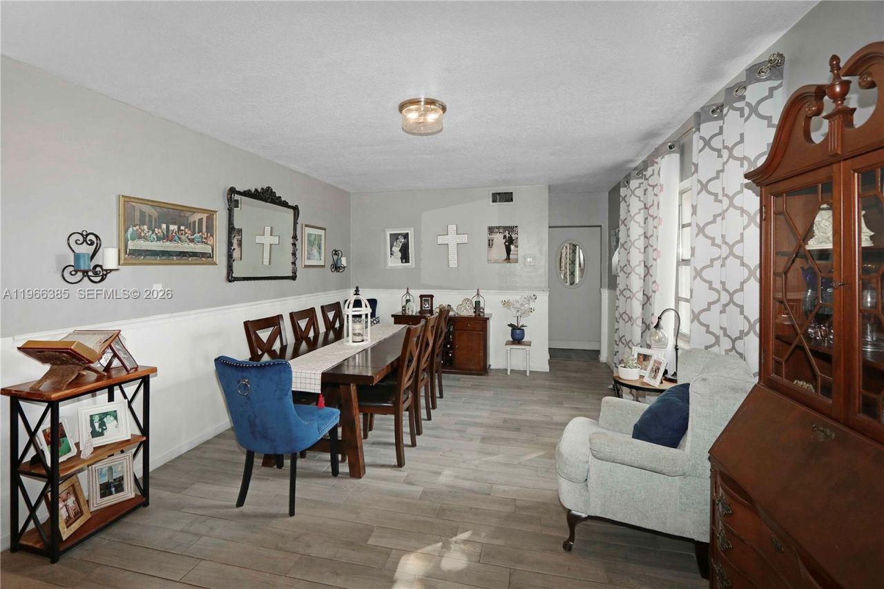 1221 SW 74th Ct , Miami, FL 33144 Photo