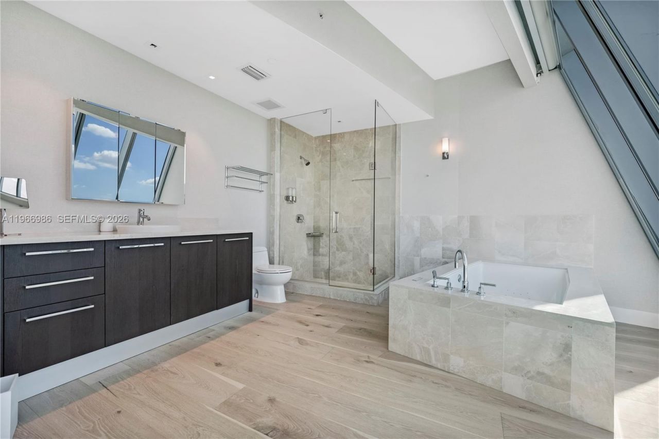 17121 Collins Ave, Unit 4803, Sunny Isles Beach, FL 33160 Photo