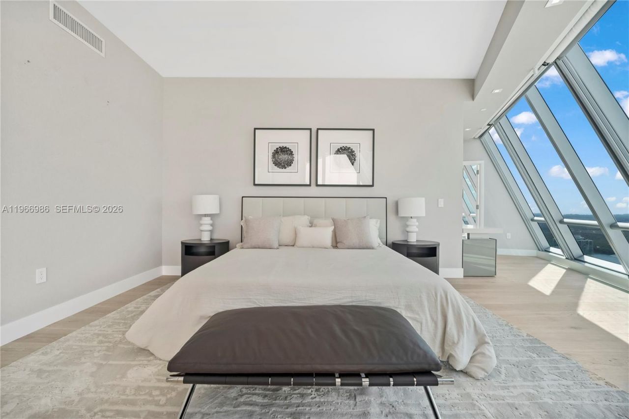 17121 Collins Ave, Unit 4803, Sunny Isles Beach, FL 33160 Photo