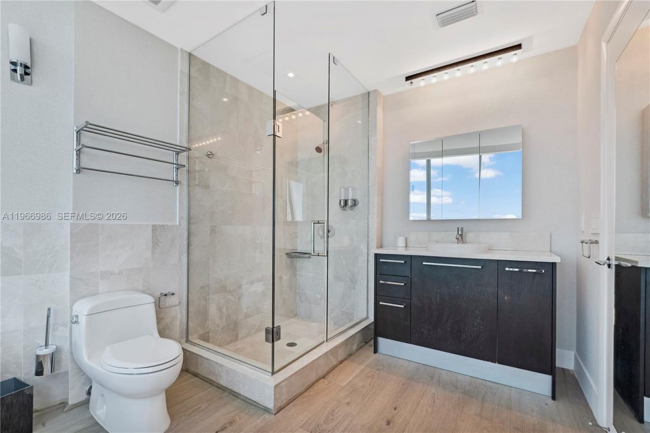 17121 Collins Ave, Unit 4803, Sunny Isles Beach, FL 33160 Photo