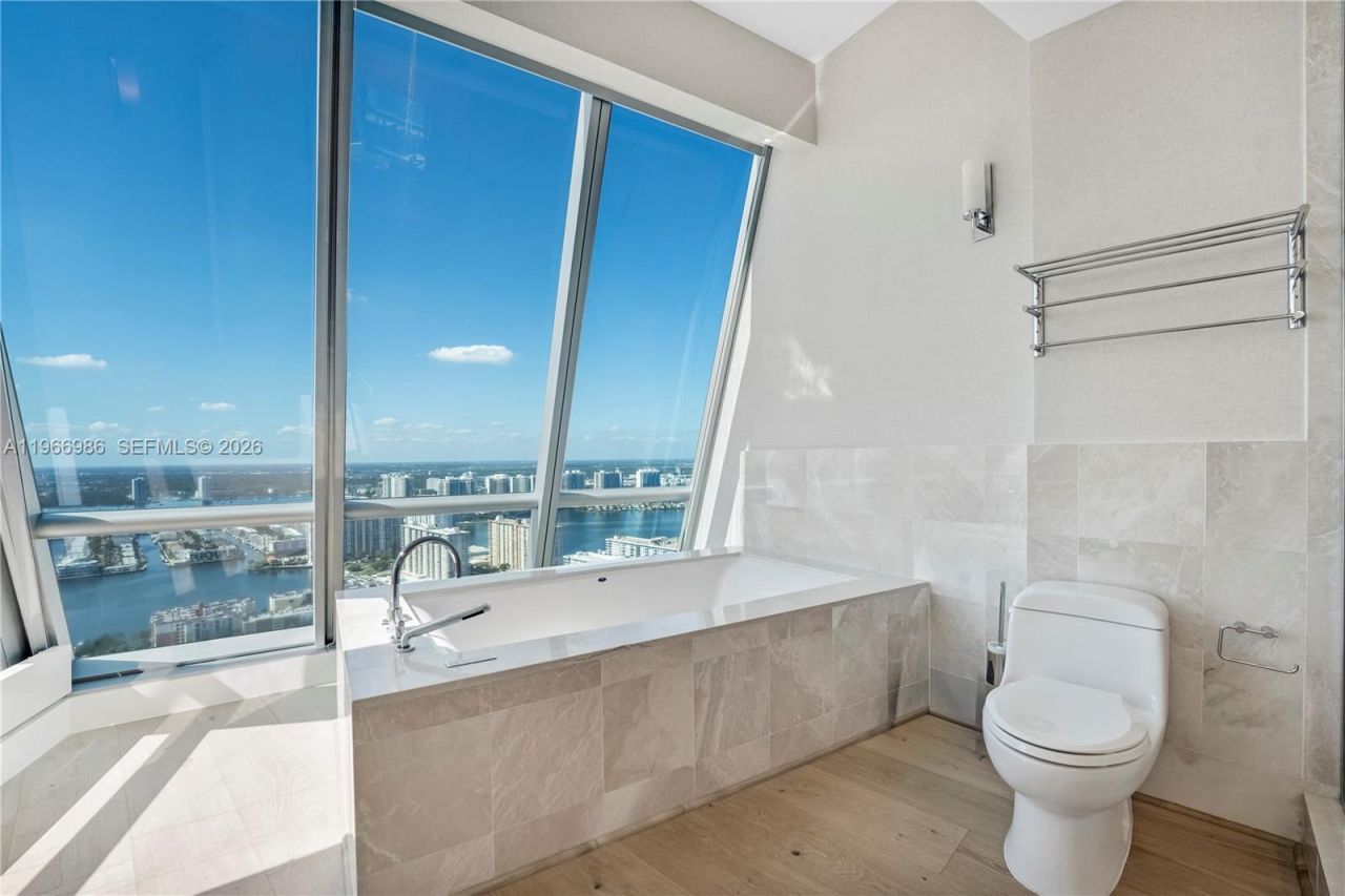 17121 Collins Ave, Unit 4803, Sunny Isles Beach, FL 33160 Photo