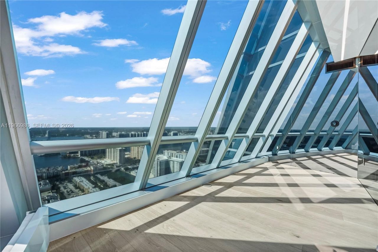 17121 Collins Ave, Unit 4803, Sunny Isles Beach, FL 33160 Photo