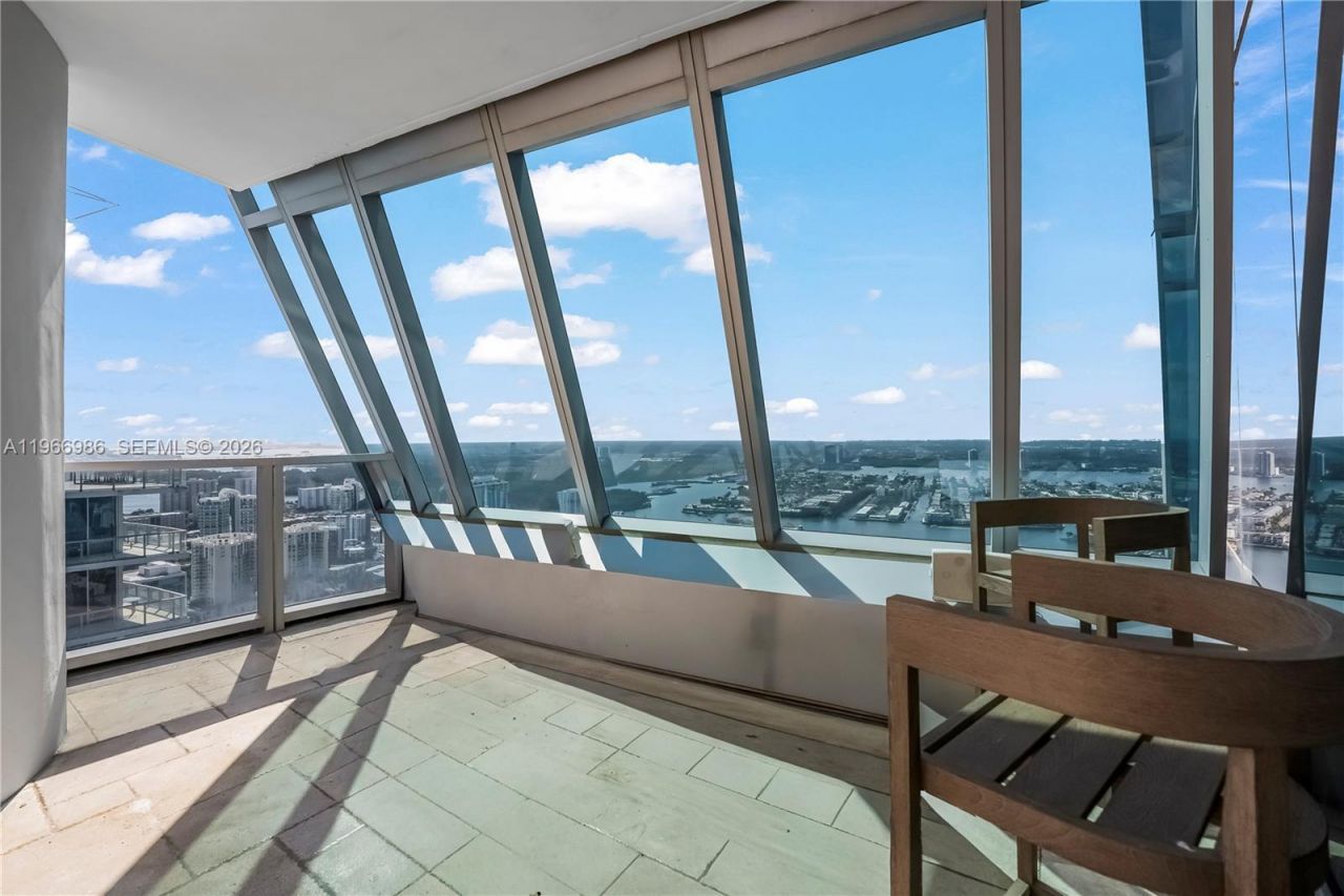 17121 Collins Ave, Unit 4803, Sunny Isles Beach, FL 33160 Photo