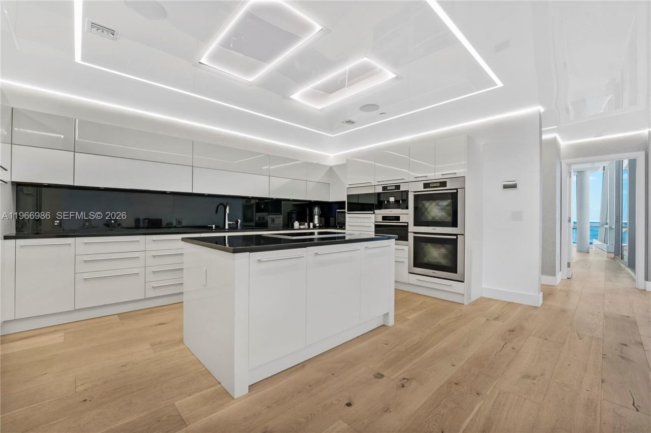 17121 Collins Ave, Unit 4803, Sunny Isles Beach, FL 33160 Photo