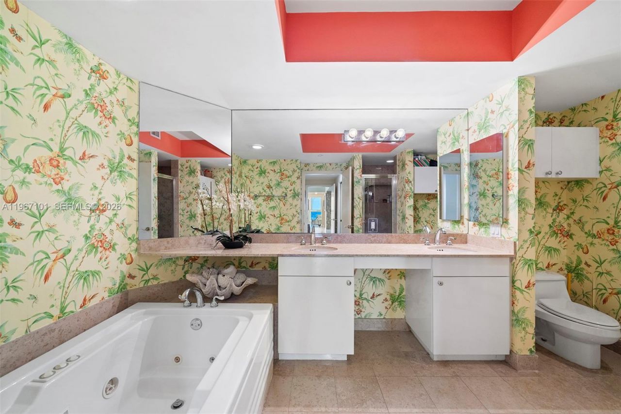 4775 Collins Ave , Unit 1203, Miami Beach, FL 33140 Photo