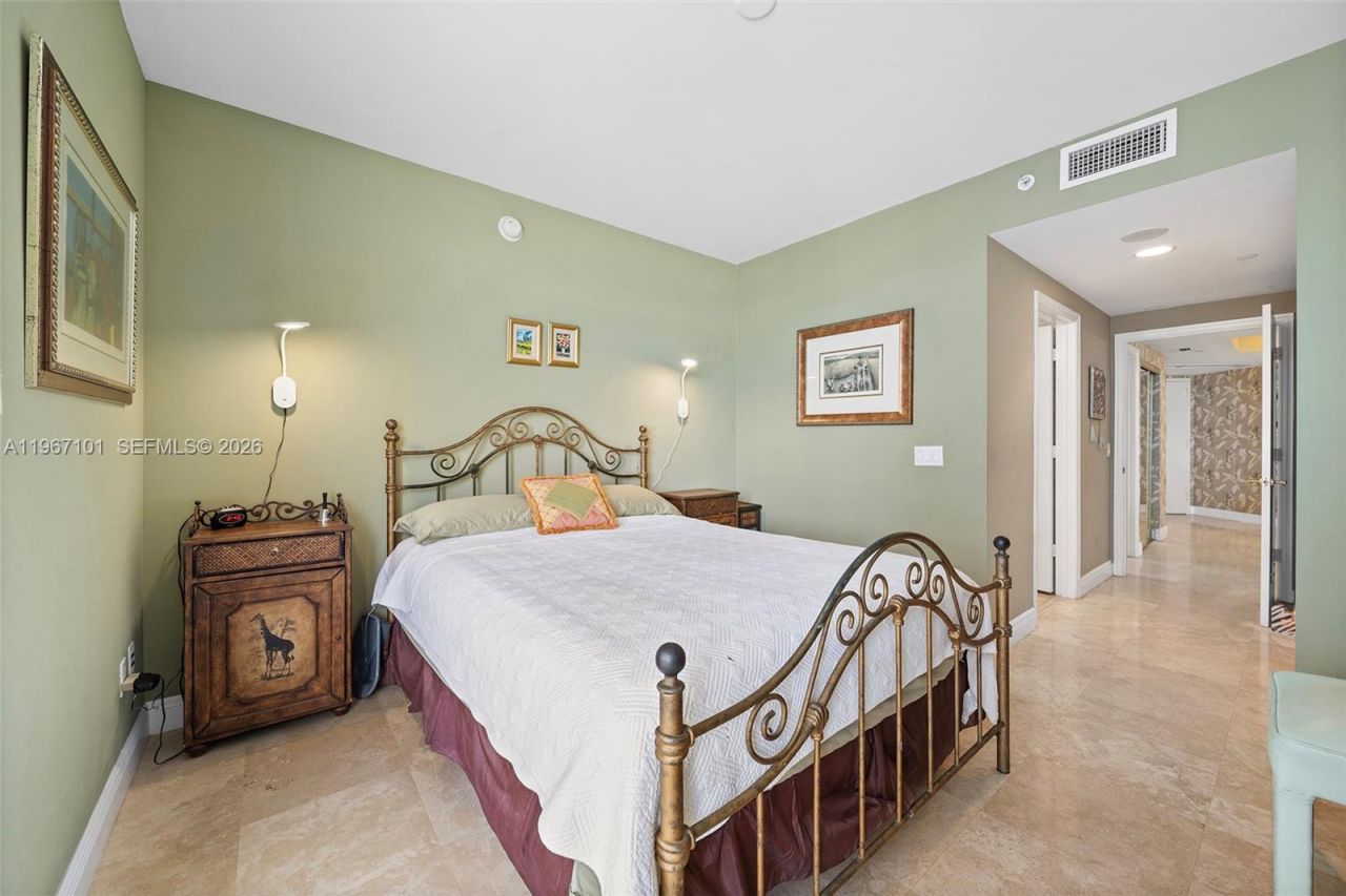 4775 Collins Ave , Unit 1203, Miami Beach, FL 33140 Photo