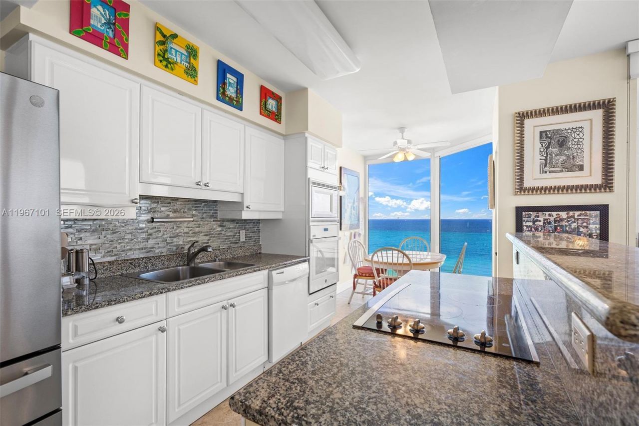 4775 Collins Ave , Unit 1203, Miami Beach, FL 33140 Photo