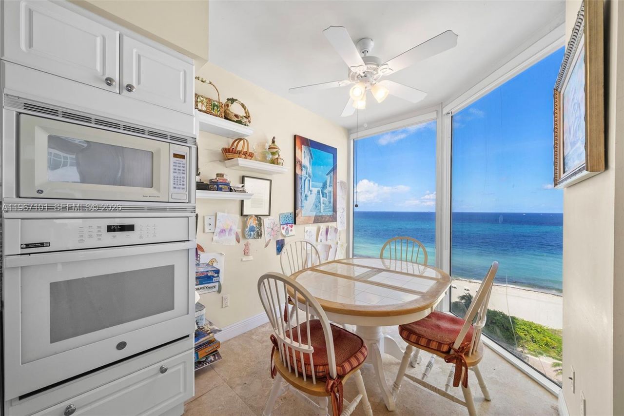 4775 Collins Ave , Unit 1203, Miami Beach, FL 33140 Photo