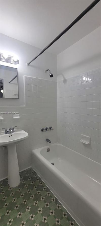 2615 SW 22nd Ave, Unit 14, Miami, FL 33133 Photo