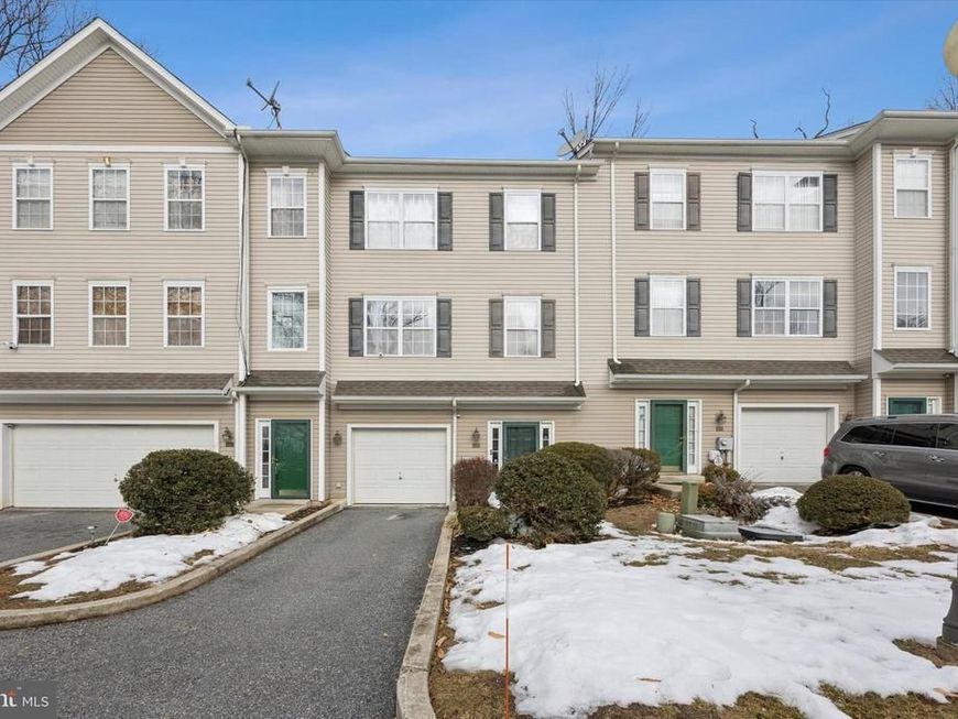 17 Hillview Circle, Lansdowne, PA 19050 Main Photo