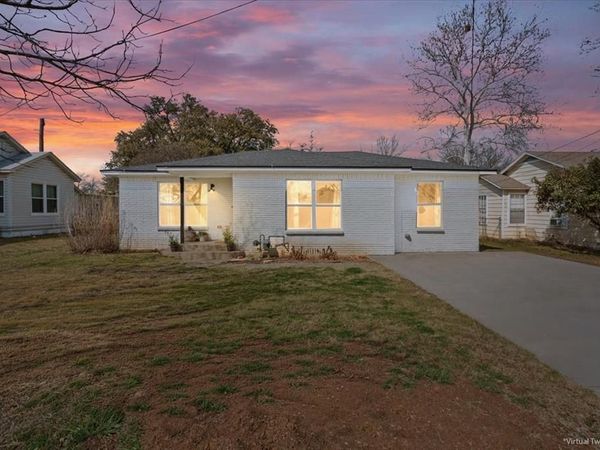 1309 W 10th Street, McGregor, TX 76657