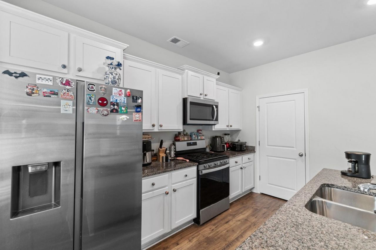 308 Emery Oak Dr.  Photo 4