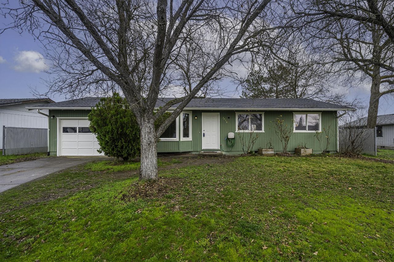 7758 Hale Way, White City, OR 97503 Main Photo