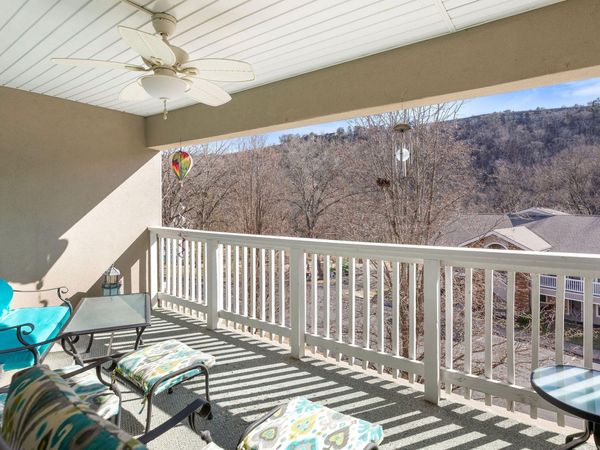 318 Wimbledon Drive, Unit 11, Branson, MO 65616