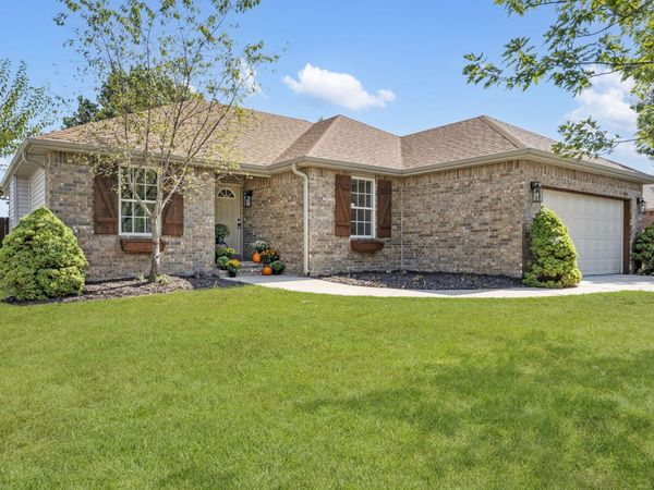 985 W Pembrook Avenue, Nixa, MO 65714