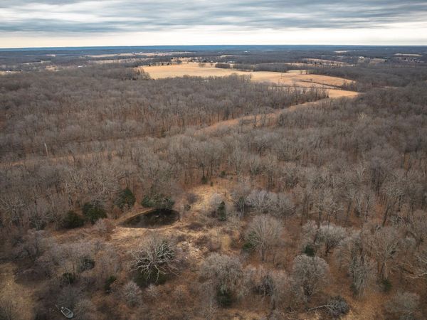 000 Hofrichter Drive , Mack's Creek, MO 65786