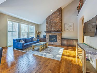 16899 E Lake Drive, Lakeville, MN 55044