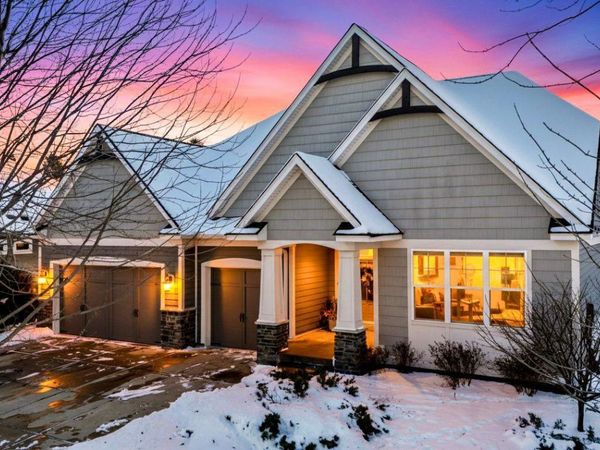 16899 E Lake Drive, Lakeville, MN 55044