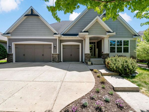 16899 E Lake Drive, Lakeville, MN 55044
