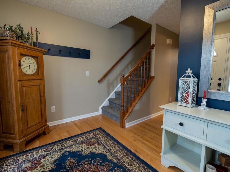 2891 Honeysuckle Lane, Hilliard, OH 43026 Photo 3