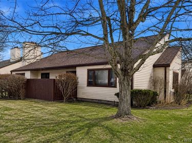 53 Old Meadow Drive, Amherst, NY 14051