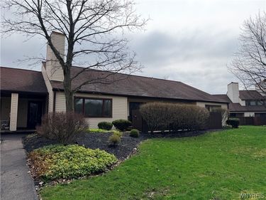 53 Old Meadow Drive, Amherst, NY 14051