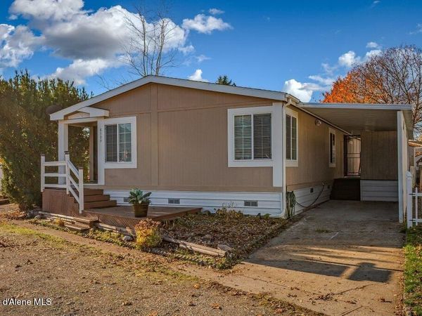 8509 N Sunny LN, Hayden, ID 83835