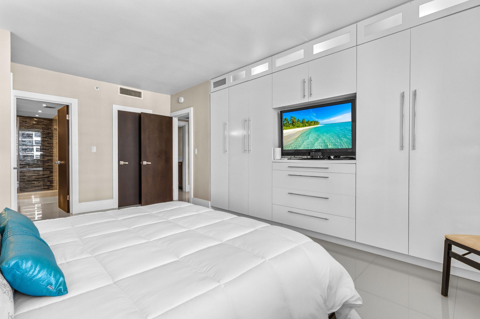 2501 S Ocean Drive, Unit 1136, Hollywood, FL 33019 Photo