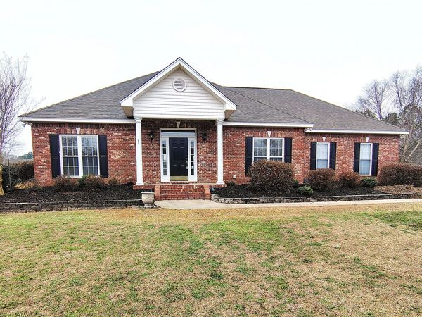 15 Latigo Loop, Sumrall, MS 39482