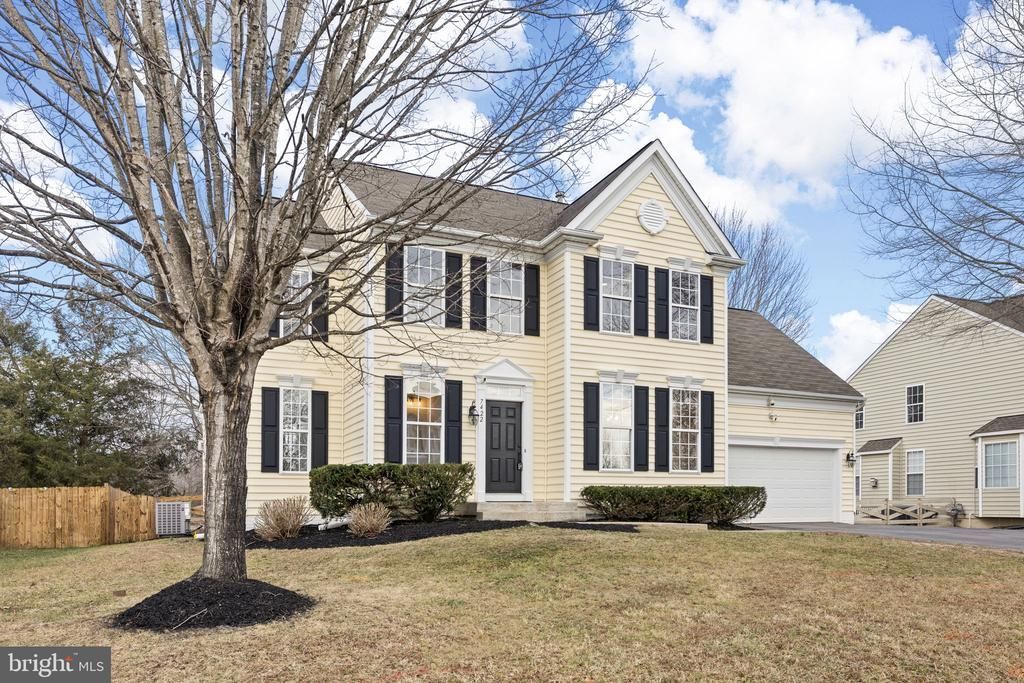 7422 N Katie Drive, Fredericksburg, VA 22407 Main Photo