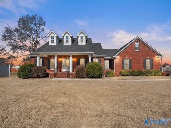 15383 Clodessa Drive, Athens, AL 35611
