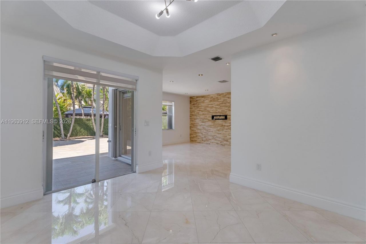 7044 NW 115th Ct, Doral, FL 33178 Photo