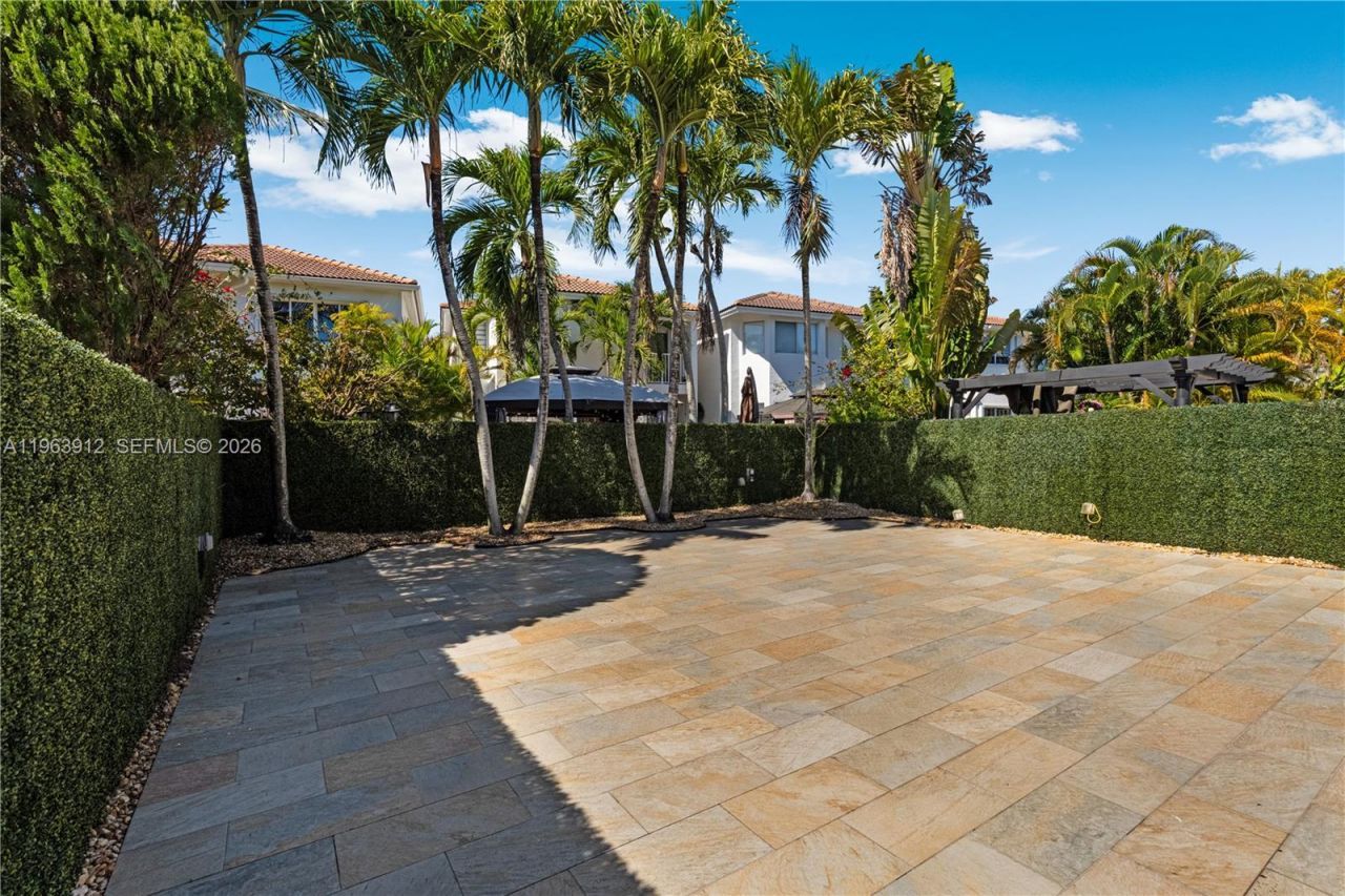 7044 NW 115th Ct, Doral, FL 33178 Photo