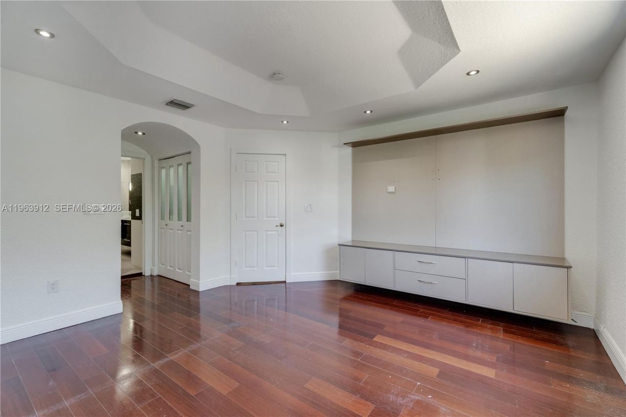 7044 NW 115th Ct, Doral, FL 33178 Photo