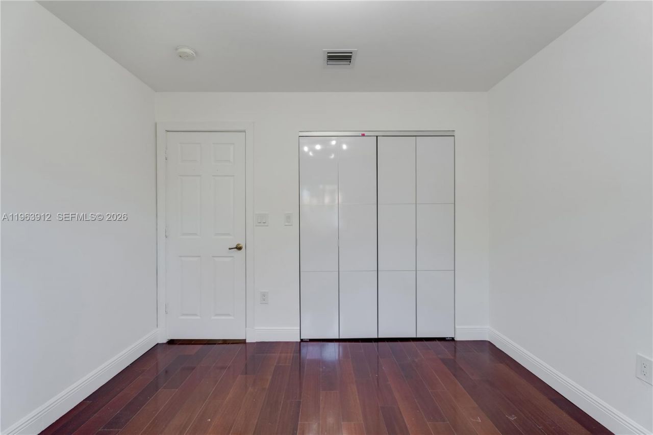 7044 NW 115th Ct, Doral, FL 33178 Photo