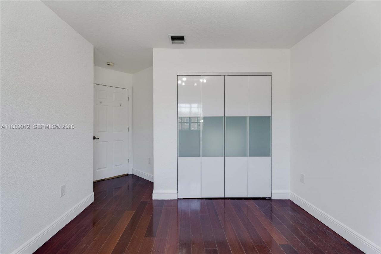 7044 NW 115th Ct, Doral, FL 33178 Photo