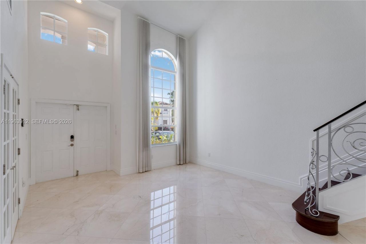 7044 NW 115th Ct, Doral, FL 33178 Photo