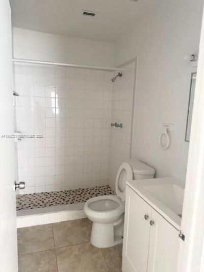 1990 NW 183rd St, Unit 13, Miami Gardens, FL 33056 Photo