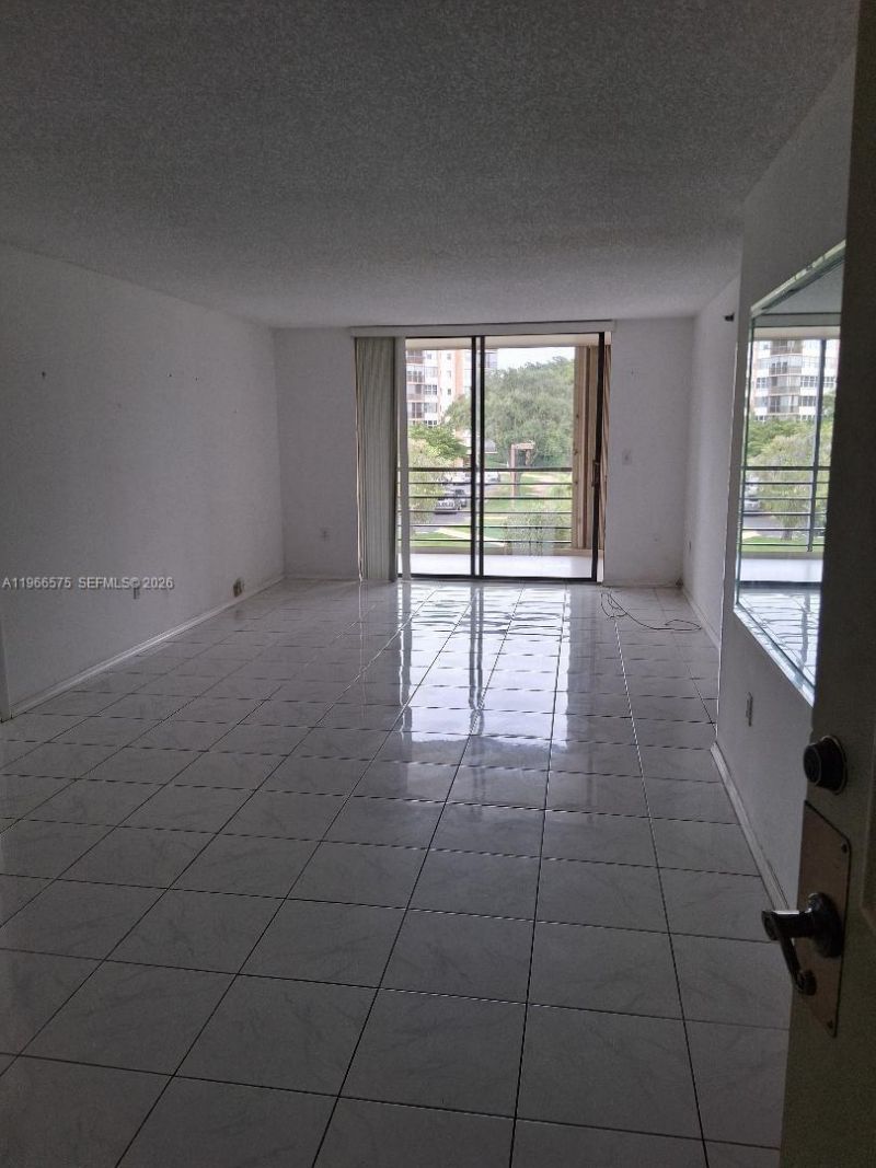 1300 St Charles Pl, Unit 302, Pembroke Pines, FL 33026 Photo