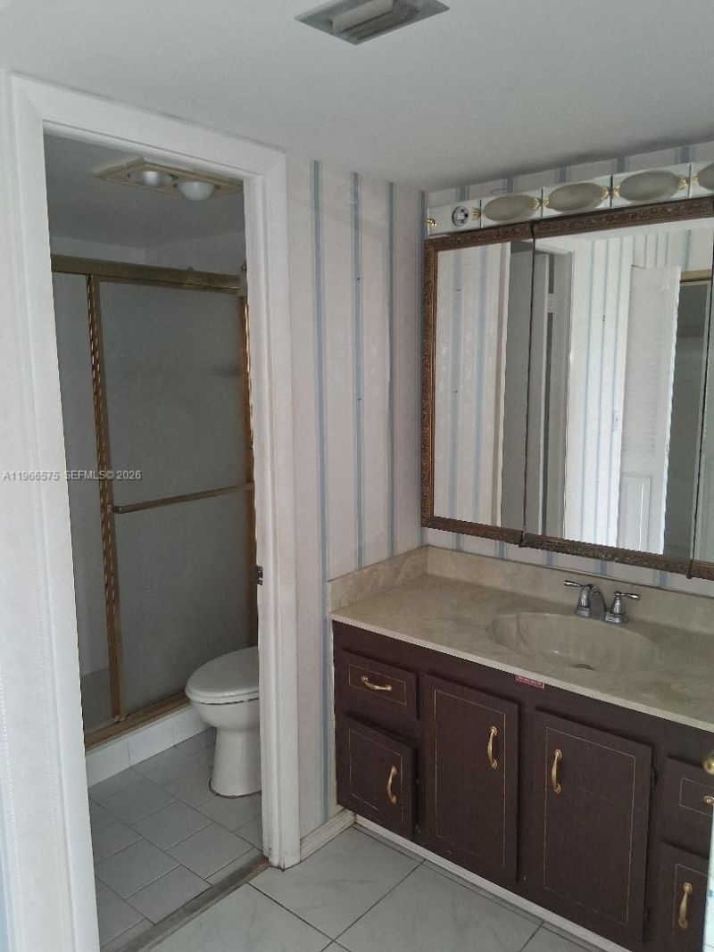 1300 St Charles Pl, Unit 302, Pembroke Pines, FL 33026 Photo