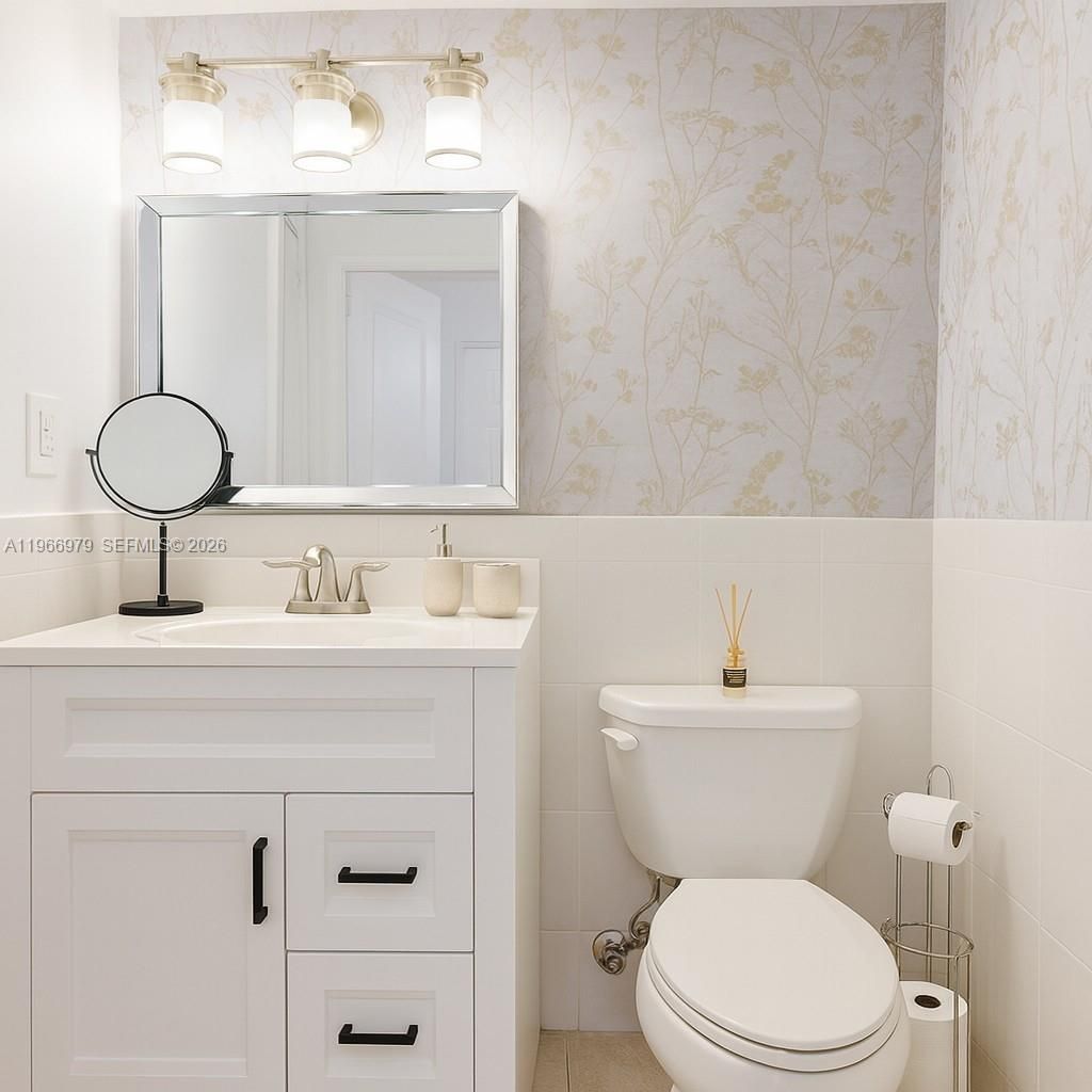 17021 N Bay Rd, Unit 906, Sunny Isles Beach, FL 33160 Photo