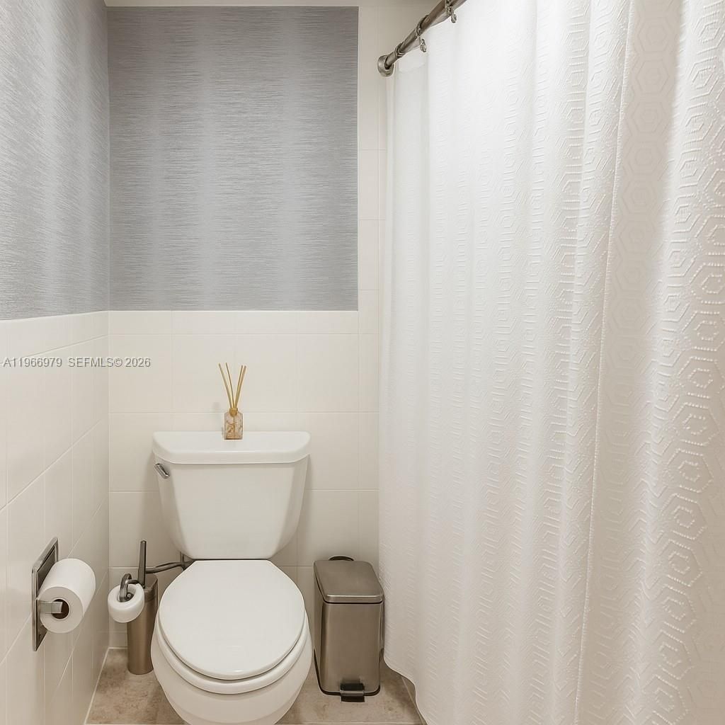 17021 N Bay Rd, Unit 906, Sunny Isles Beach, FL 33160 Photo