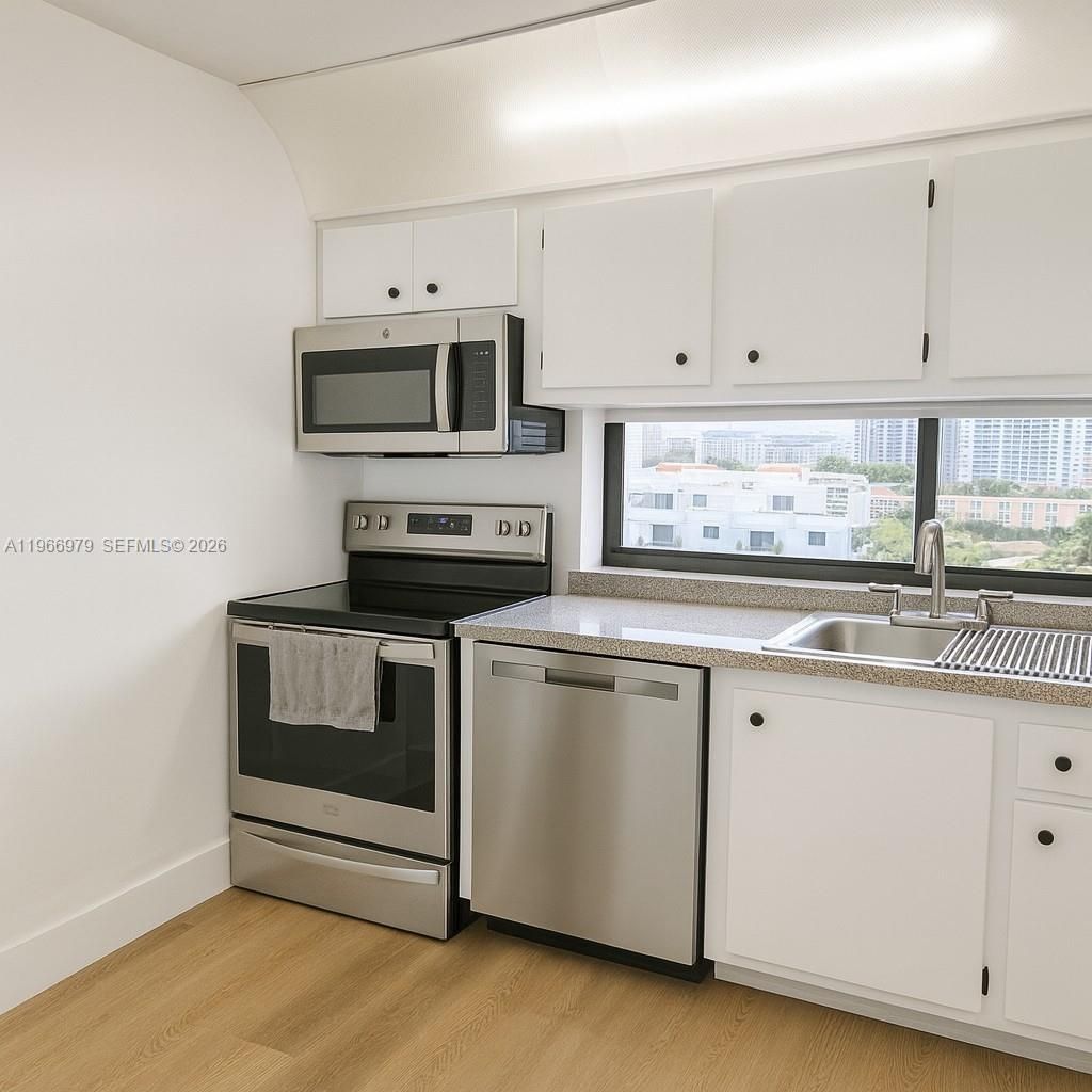 17021 N Bay Rd, Unit 906, Sunny Isles Beach, FL 33160 Photo