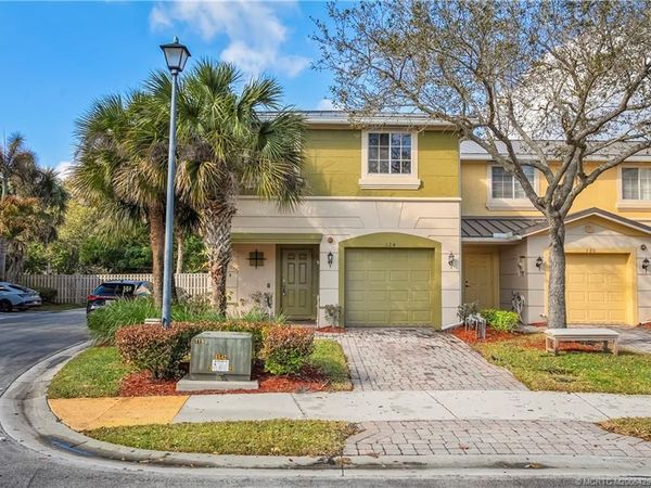 324 SE Bloxham Way, Stuart, FL 34997