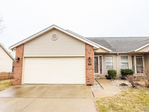 10927 Upland Terrace Drive, Lebanon, IL 62254