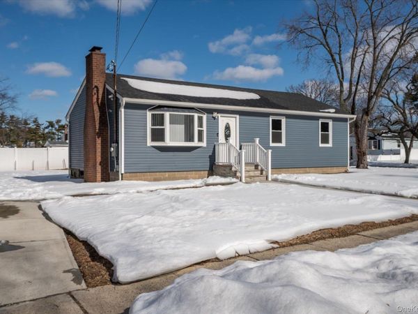 93 Garfield Boulevard, Farmingdale, NY 11735